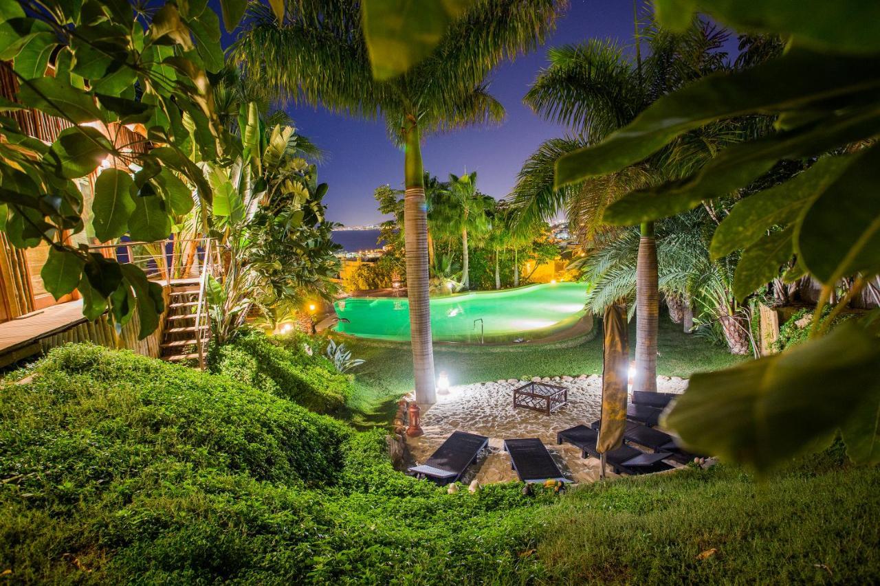 Villa Indonesian Palace Luxurious Boutique Málaga