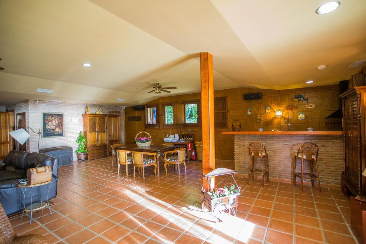 Indonesian Palace Luxurious Boutique Villa *