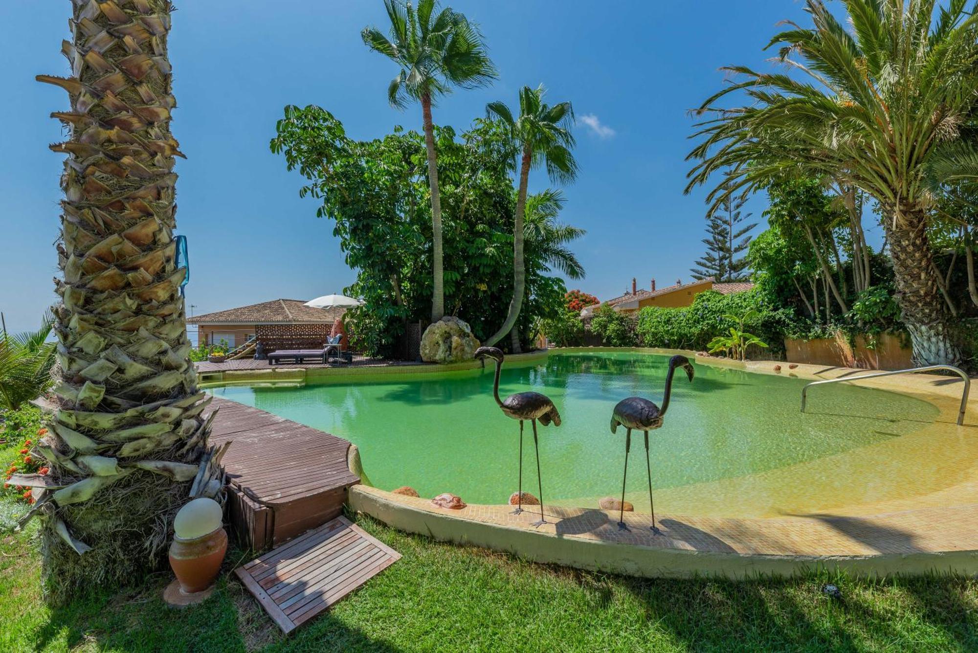 Villa Indonesian Palace Luxurious Boutique